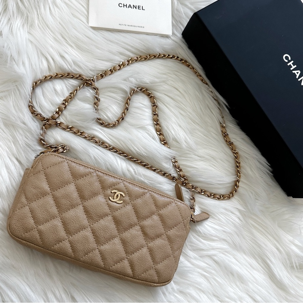 Chanel Caviar Leather Classic Clutch with Chain